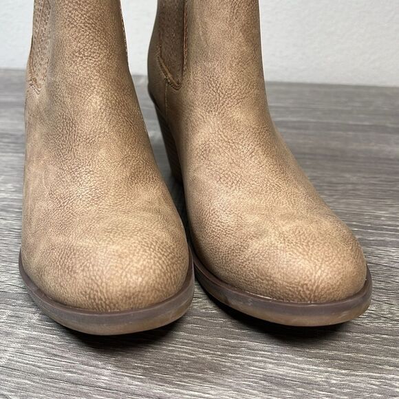 Korks Women's Hadley Chelsea Booties Boots Shoes - Picture 4 of 7